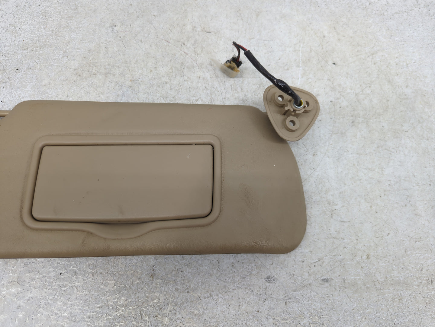 2004-2009 Cadillac Srx Sun Visor Shade Replacement Passenger Right Mirror Fits Fits 2004 2005 2006 2007 2008 2009 OEM Used A