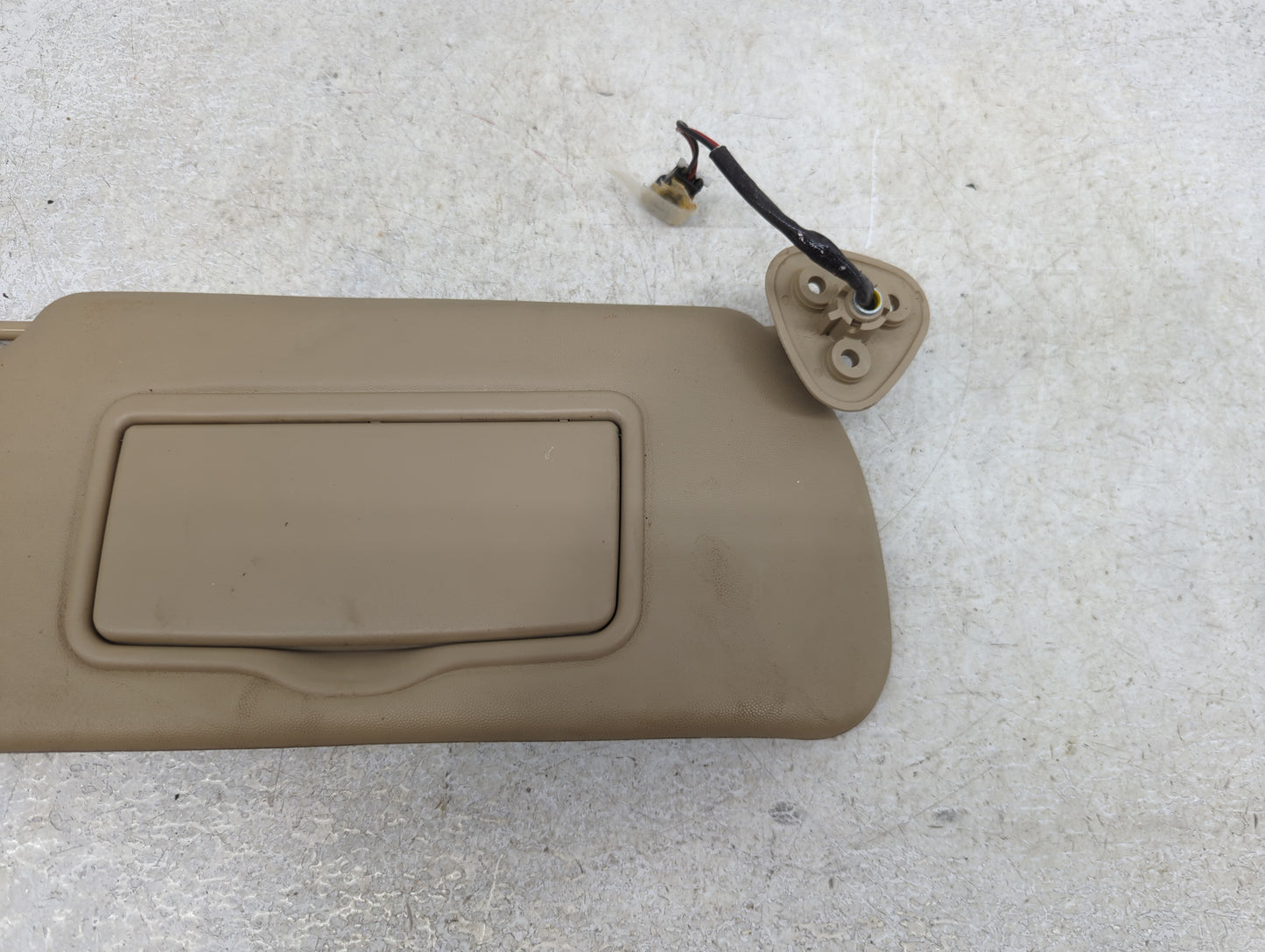 2004-2009 Cadillac Srx Sun Visor Shade Replacement Passenger Right Mirror Fits Fits 2004 2005 2006 2007 2008 2009 OEM Used A