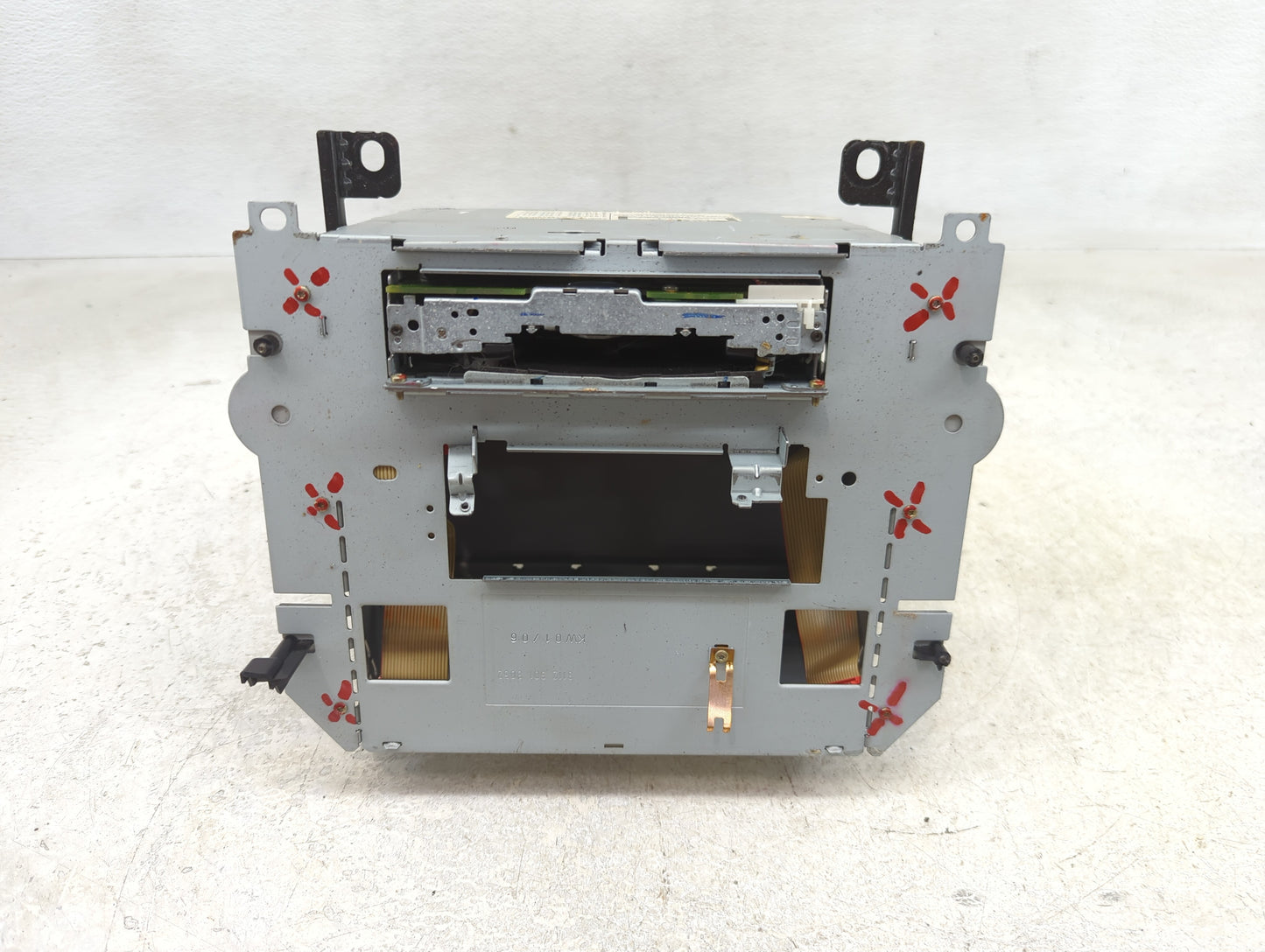 2005-2006 Cadillac Srx Radio AM FM Cd Player Receiver Replacement Fits Fits 2005 2006 2007 OEM Used Auto Parts - Oemusedauto
