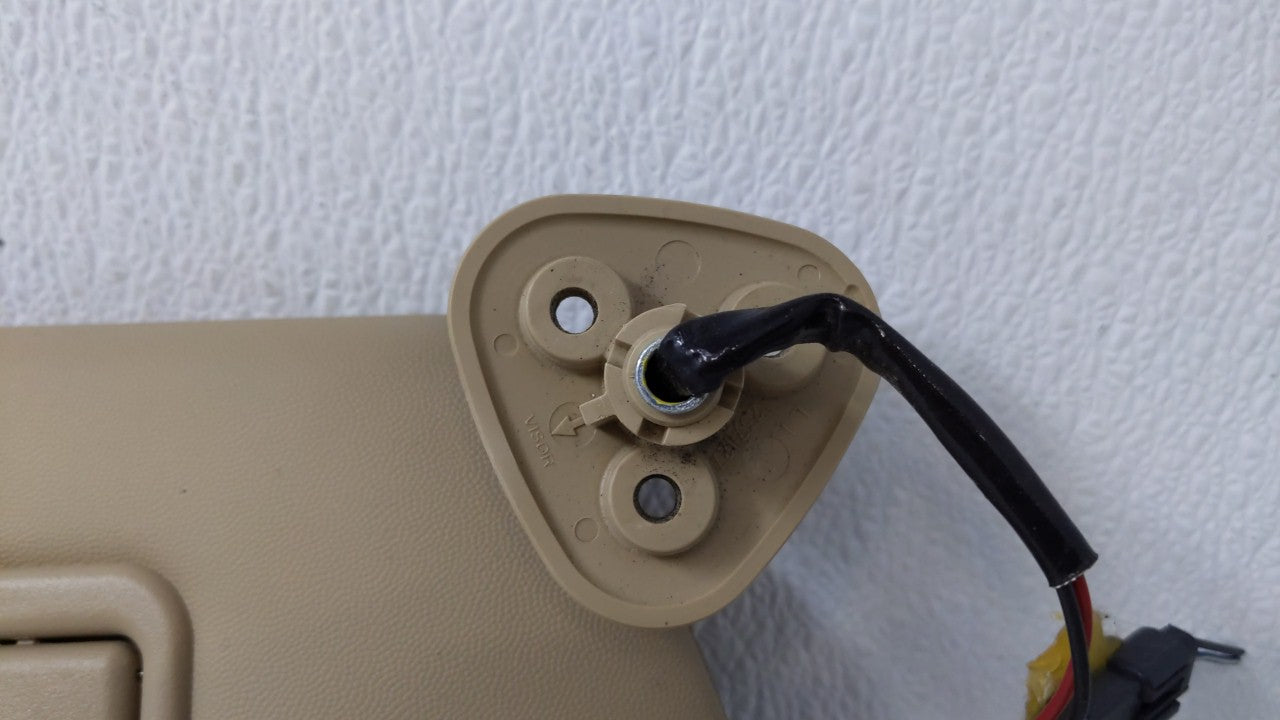 2004-2009 Cadillac Srx Sun Visor Shade Replacement Passenger Right Mirror Fits Fits 2004 2005 2006 2007 2008 2009 OEM Used A