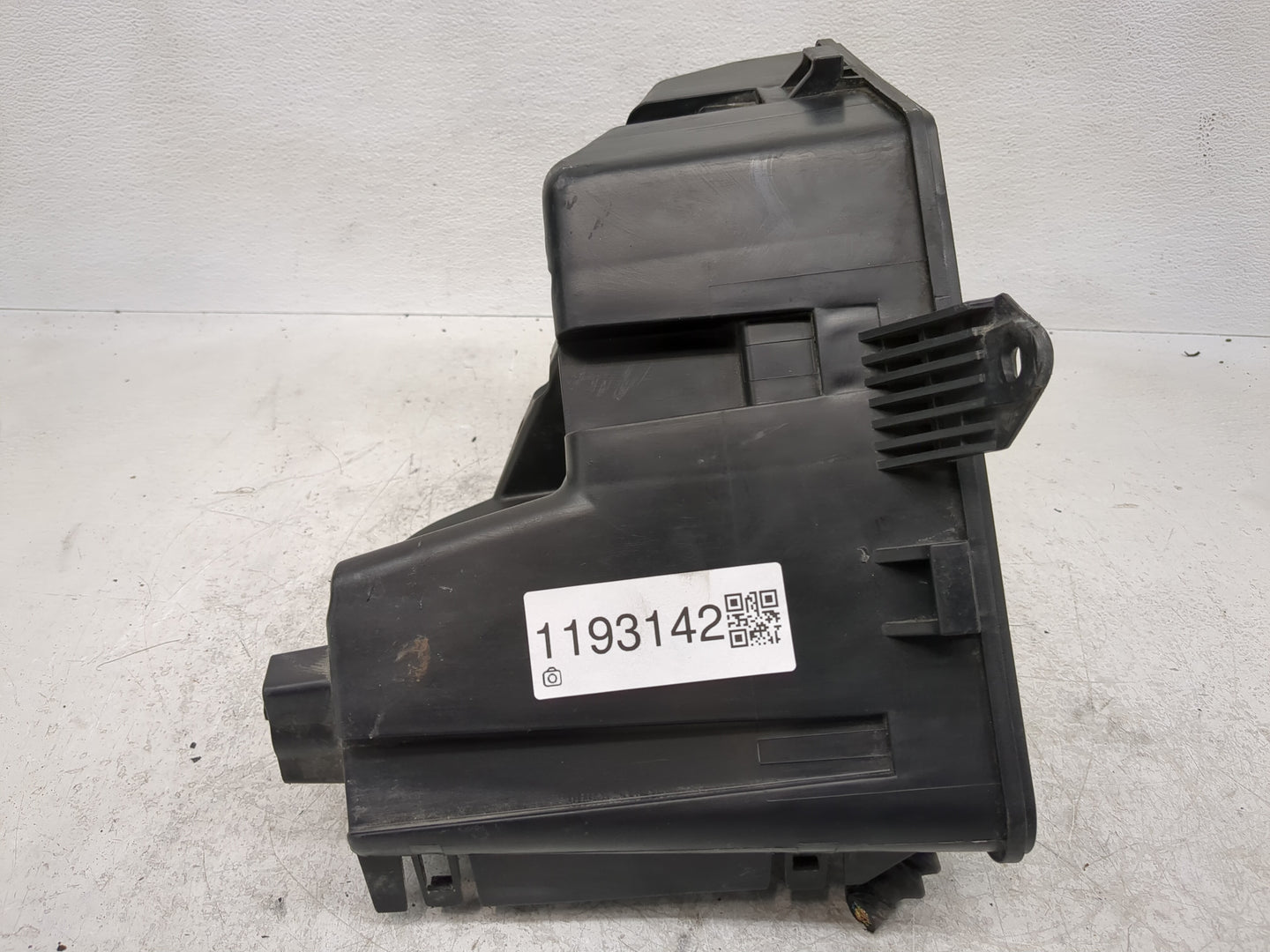 2005-2007 Cadillac Sts Fusebox Fuse Box Panel Relay Module Fits Fits 2005 2006 2007 OEM Used Auto Parts - Oemusedautoparts1.