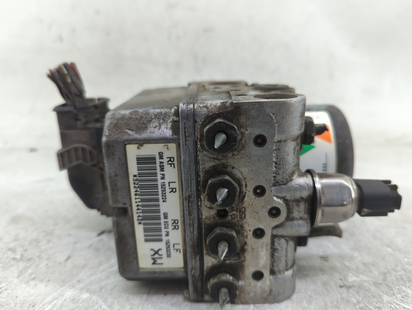 2006 Cadillac Sts ABS Pump Control Module Replacement P/N:15253230 15253224 Fits OEM Used Auto Parts - Oemusedautoparts1.com