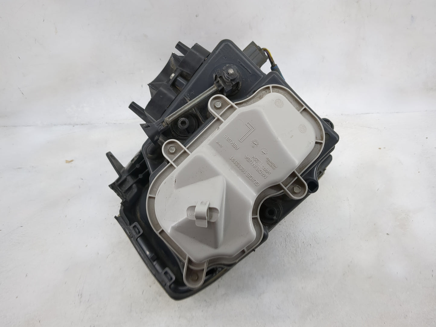 2006 Cadillac Sts Driver Left Oem Head Light Headlight Lamp - Oemusedautoparts1.com