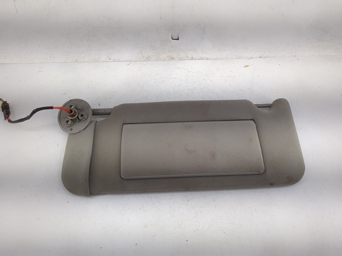2005-2007 Cadillac Sts Sun Visor Shade Replacement Driver Left Mirror Fits Fits 2005 2006 2007 OEM Used Auto Parts - Oemused