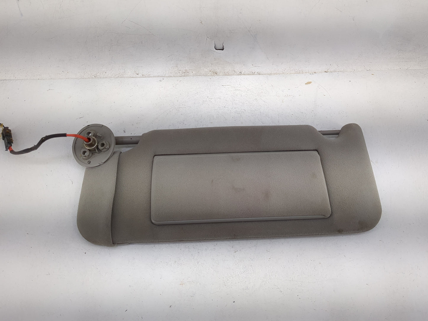 2005-2007 Cadillac Sts Sun Visor Shade Replacement Driver Left Mirror Fits Fits 2005 2006 2007 OEM Used Auto Parts - Oemused