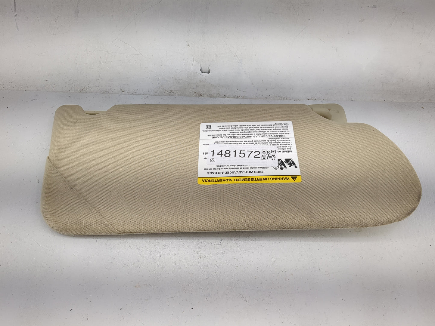 2006 Cadillac Sts Sun Visor Shade Replacement Driver Left Mirror Fits OEM Used Auto Parts - Oemusedautoparts1.com