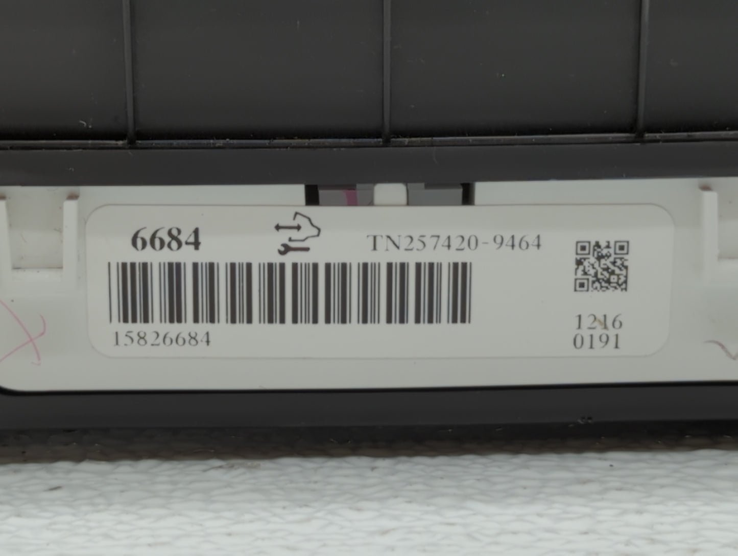2006 Cadillac Sts Instrument Cluster Speedometer Gauges P/N:10382309 15926684, 15826684 Fits OEM Used Auto Parts - Oemusedau
