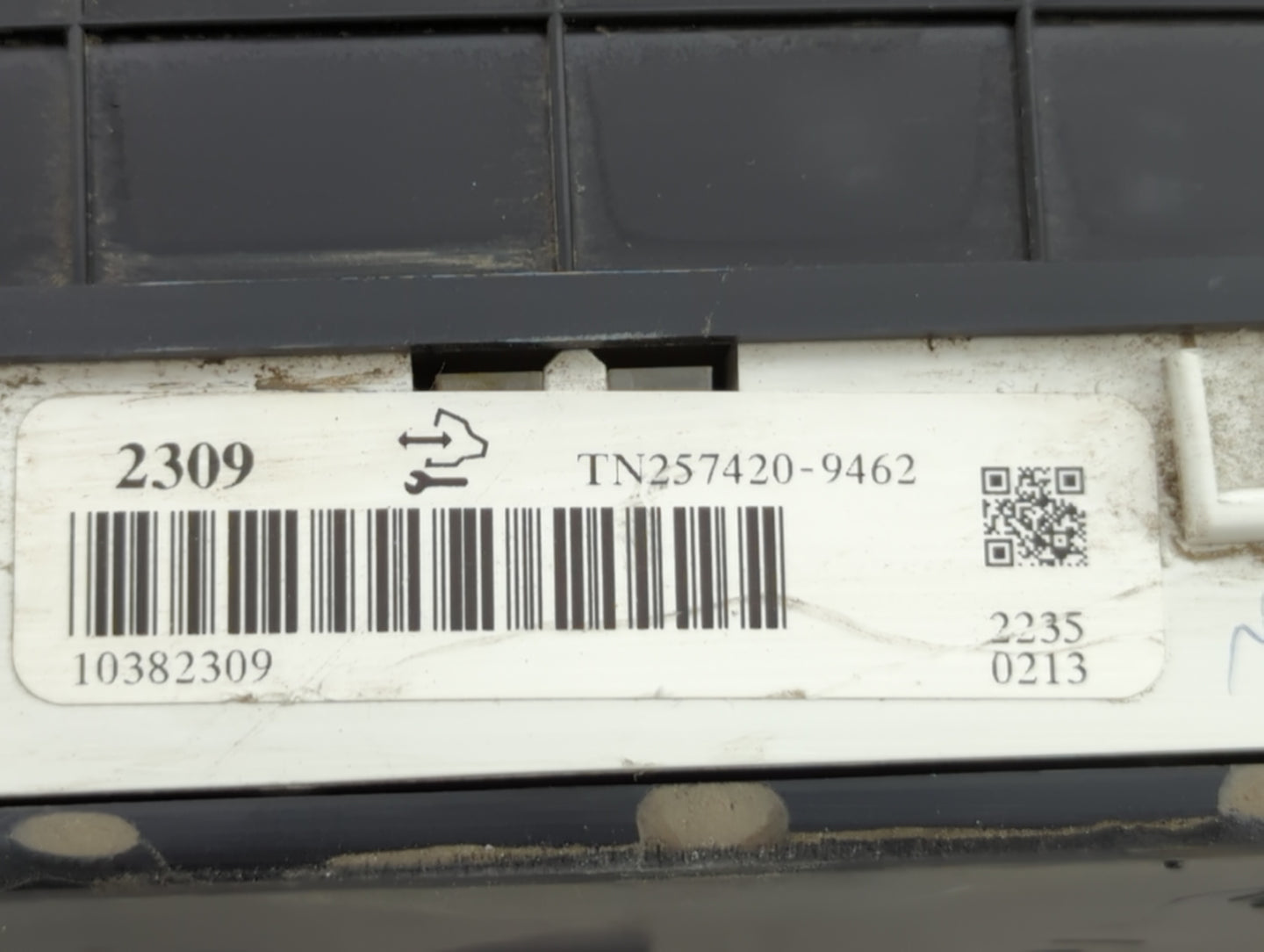 2006 Cadillac Sts Instrument Cluster Speedometer Gauges P/N:10382309 15926684, 15826684 Fits OEM Used Auto Parts - Oemusedau