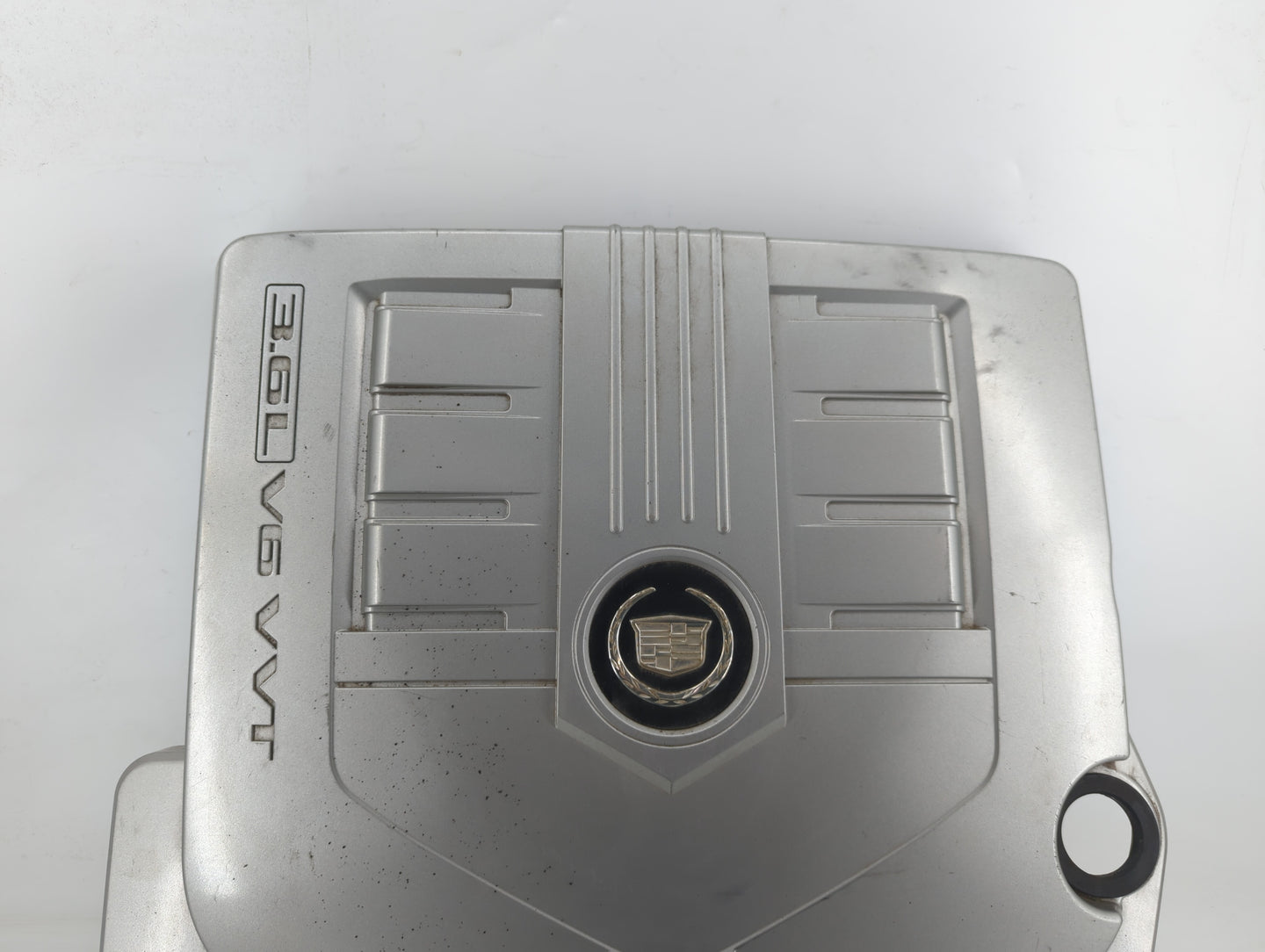 2006 Cadillac Sts Engine Cover - Oemusedautoparts1.com