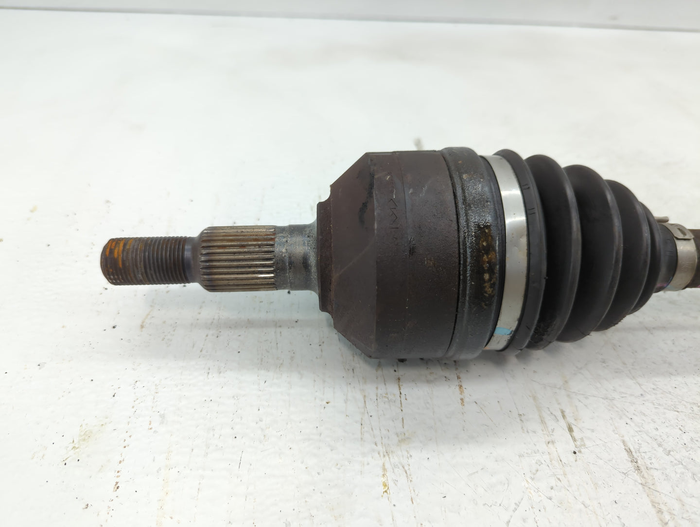 2005-2011 Cadillac Sts Axle Shaft Front Driver Cv C/v - Oemusedautoparts1.com