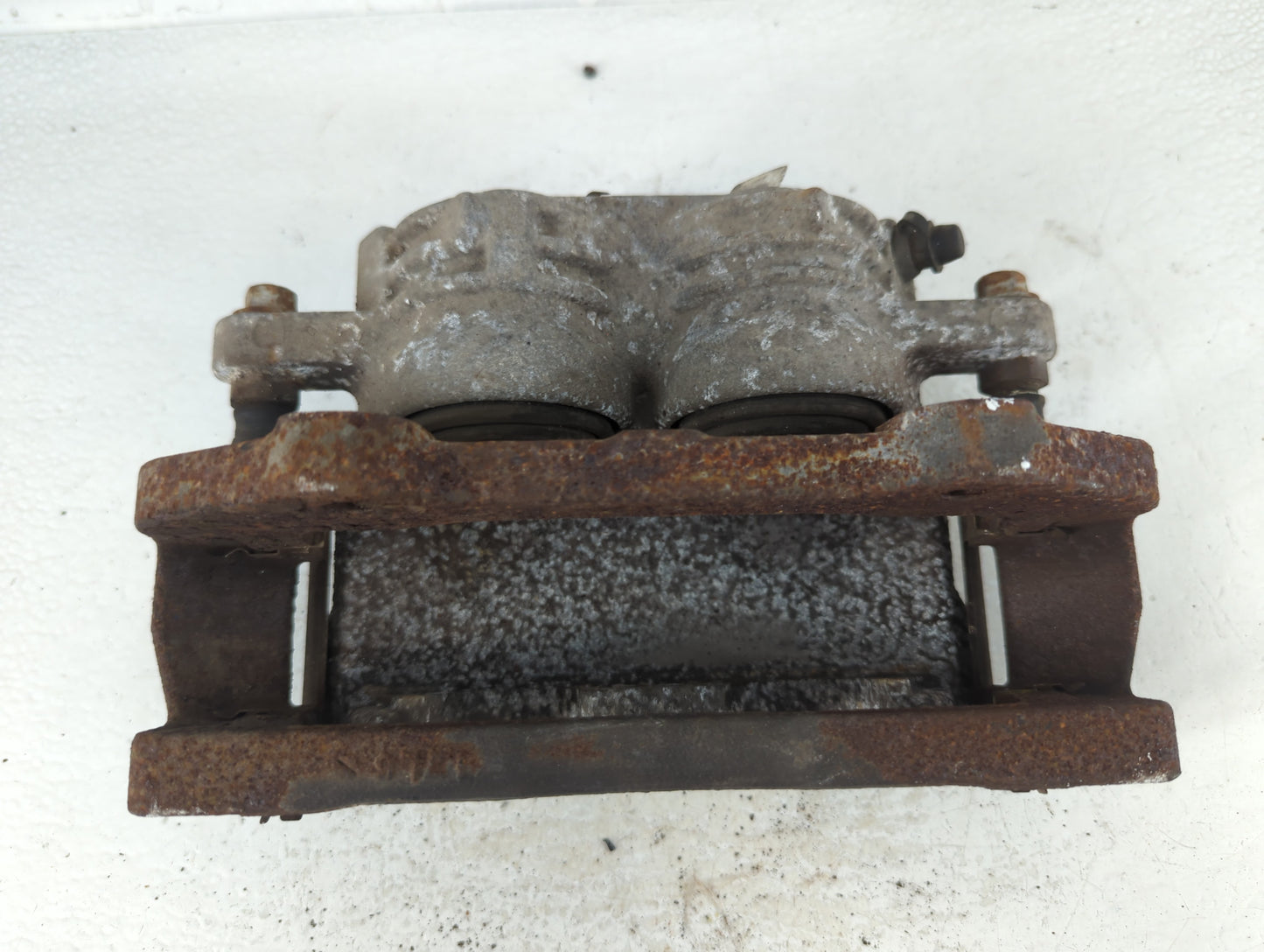 2005-2008 Cadillac Sts Front Passenger Right Brake Caliper - Oemusedautoparts1.com
