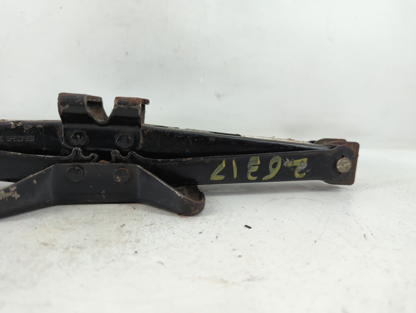 2006 Cadillac Sts Spare Scissor Car Jack - Oemusedautoparts1.com