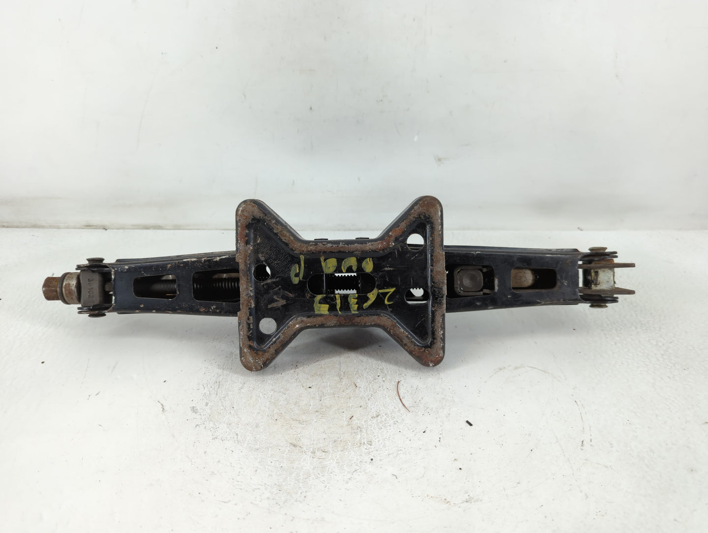 2006 Cadillac Sts Spare Scissor Car Jack - Oemusedautoparts1.com