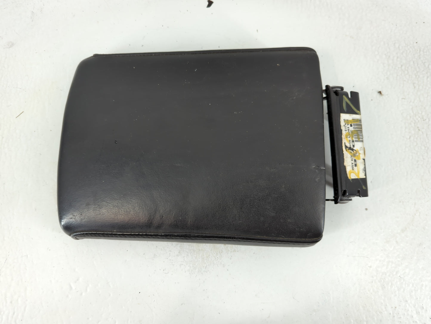 2006 Cadillac Sts Center Console Armrest Cover Lid Fits OEM Used Auto Parts - Oemusedautoparts1.com