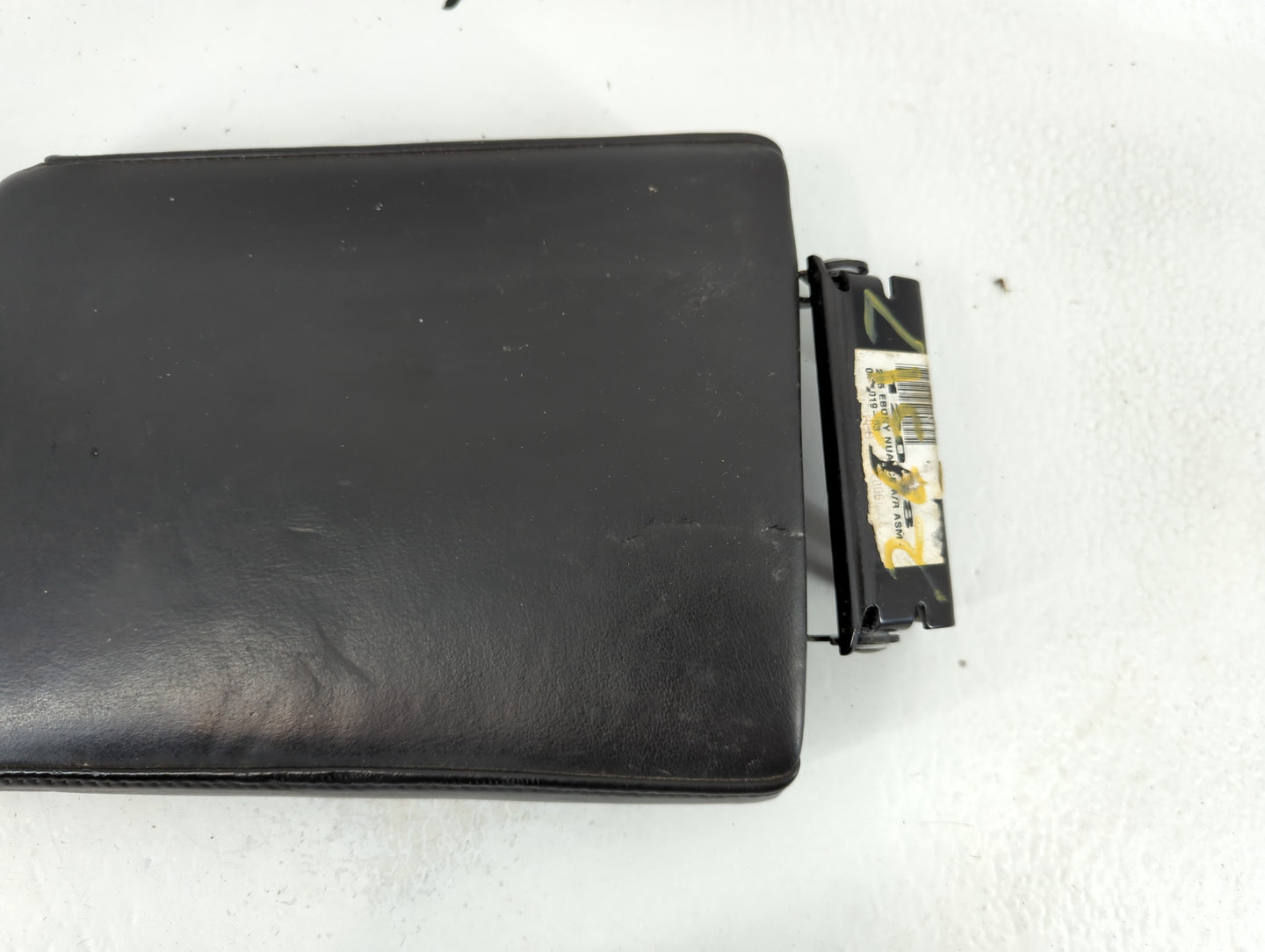 2006 Cadillac Sts Center Console Armrest Cover Lid Fits OEM Used Auto Parts - Oemusedautoparts1.com