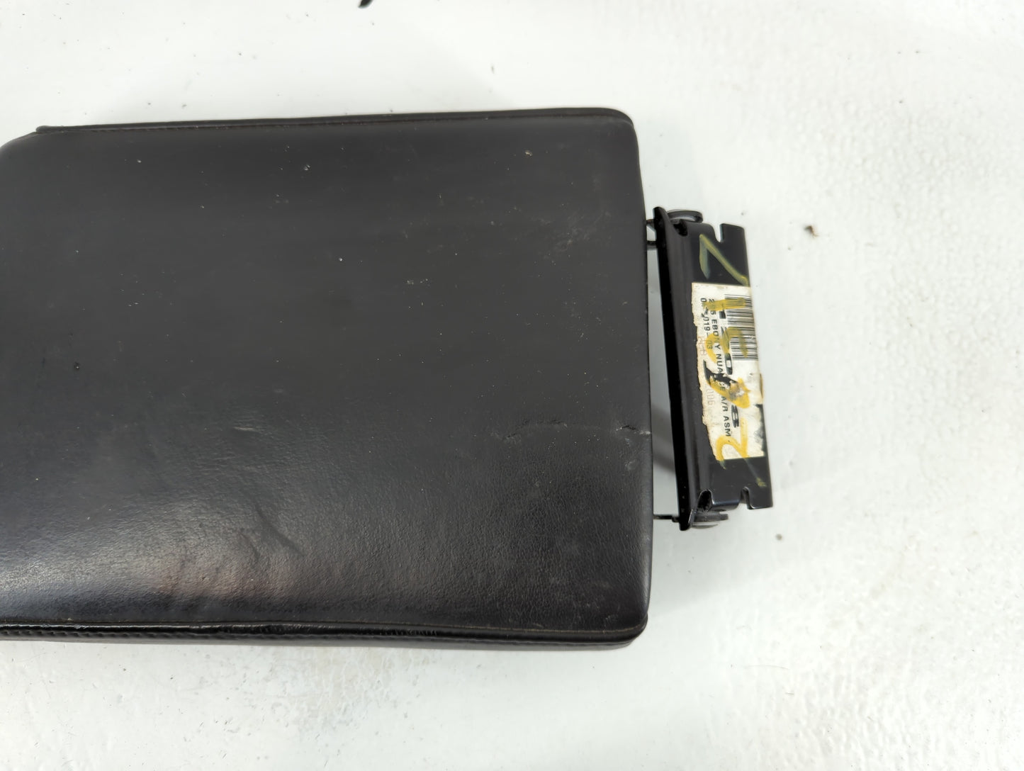 2006 Cadillac Sts Center Console Armrest Cover Lid Fits OEM Used Auto Parts - Oemusedautoparts1.com