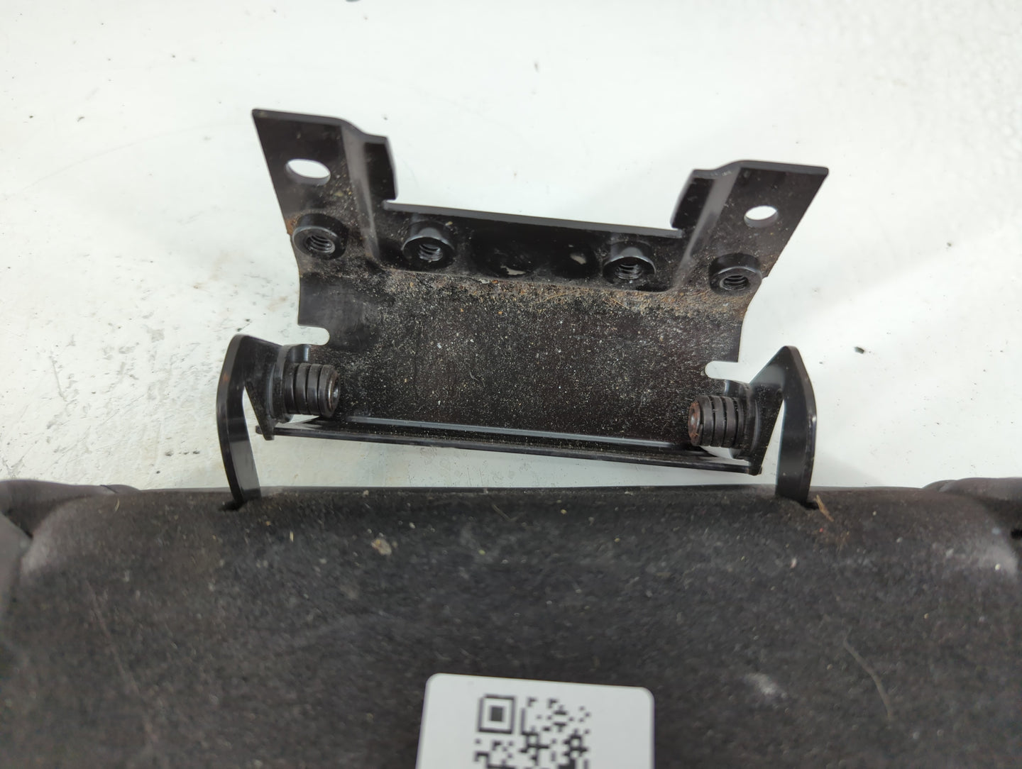 2006 Cadillac Sts Center Console Armrest Cover Lid Fits OEM Used Auto Parts - Oemusedautoparts1.com