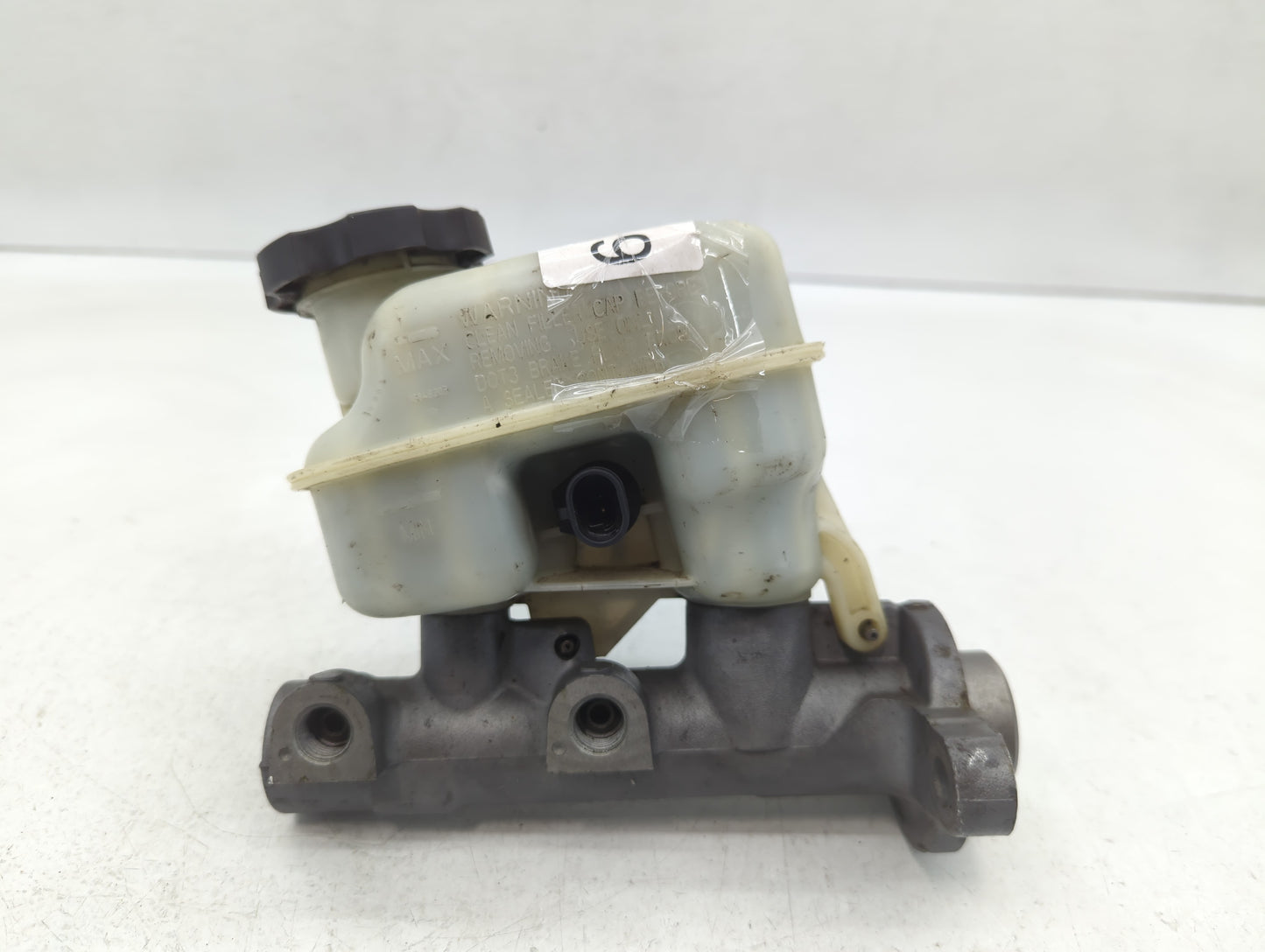 2004-2008 Cadillac Xlr Brake Master Cylinder - Oemusedautoparts1.com