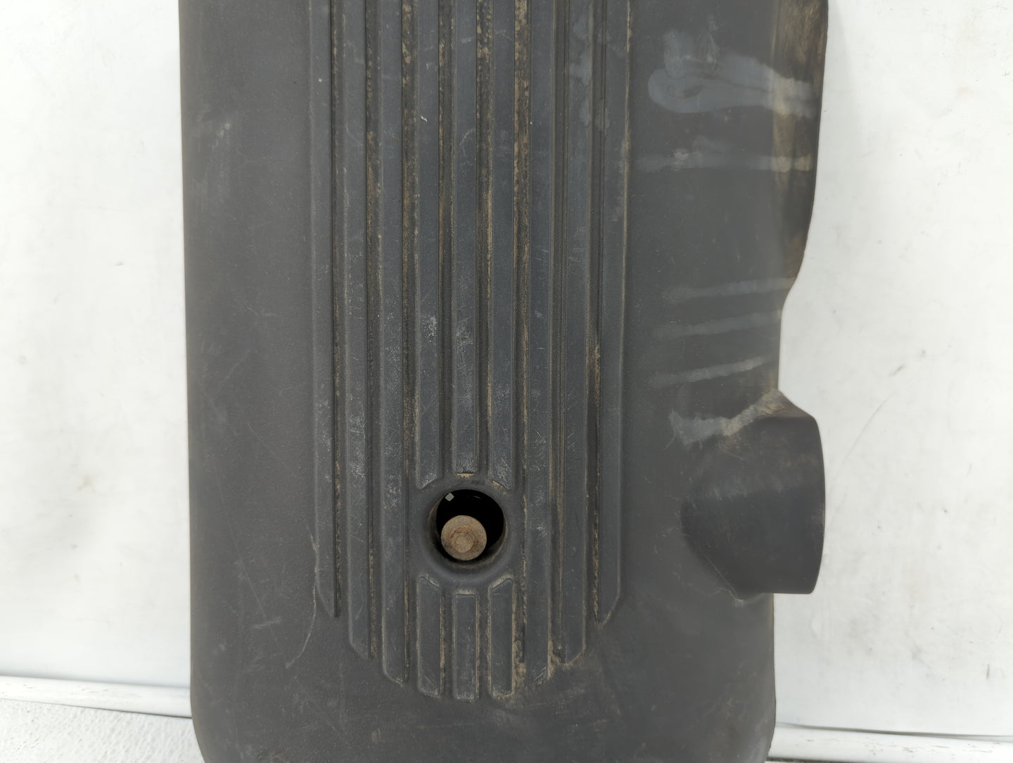 2006 Chevrolet Avalanche Engine Cover - Oemusedautoparts1.com