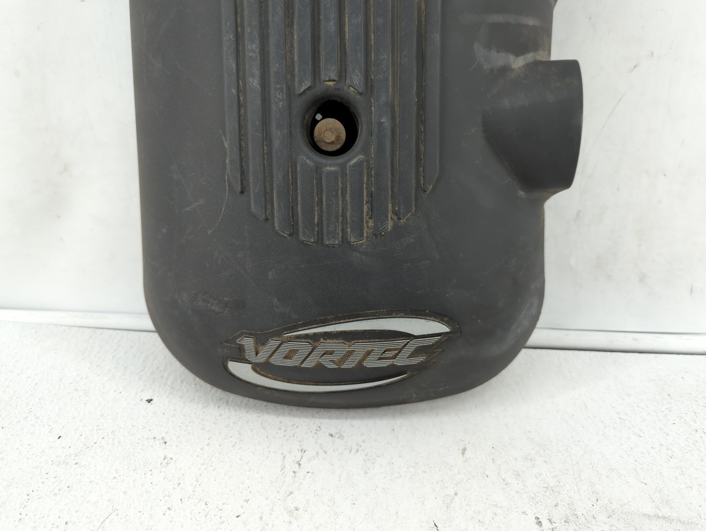 2006 Chevrolet Avalanche Engine Cover - Oemusedautoparts1.com