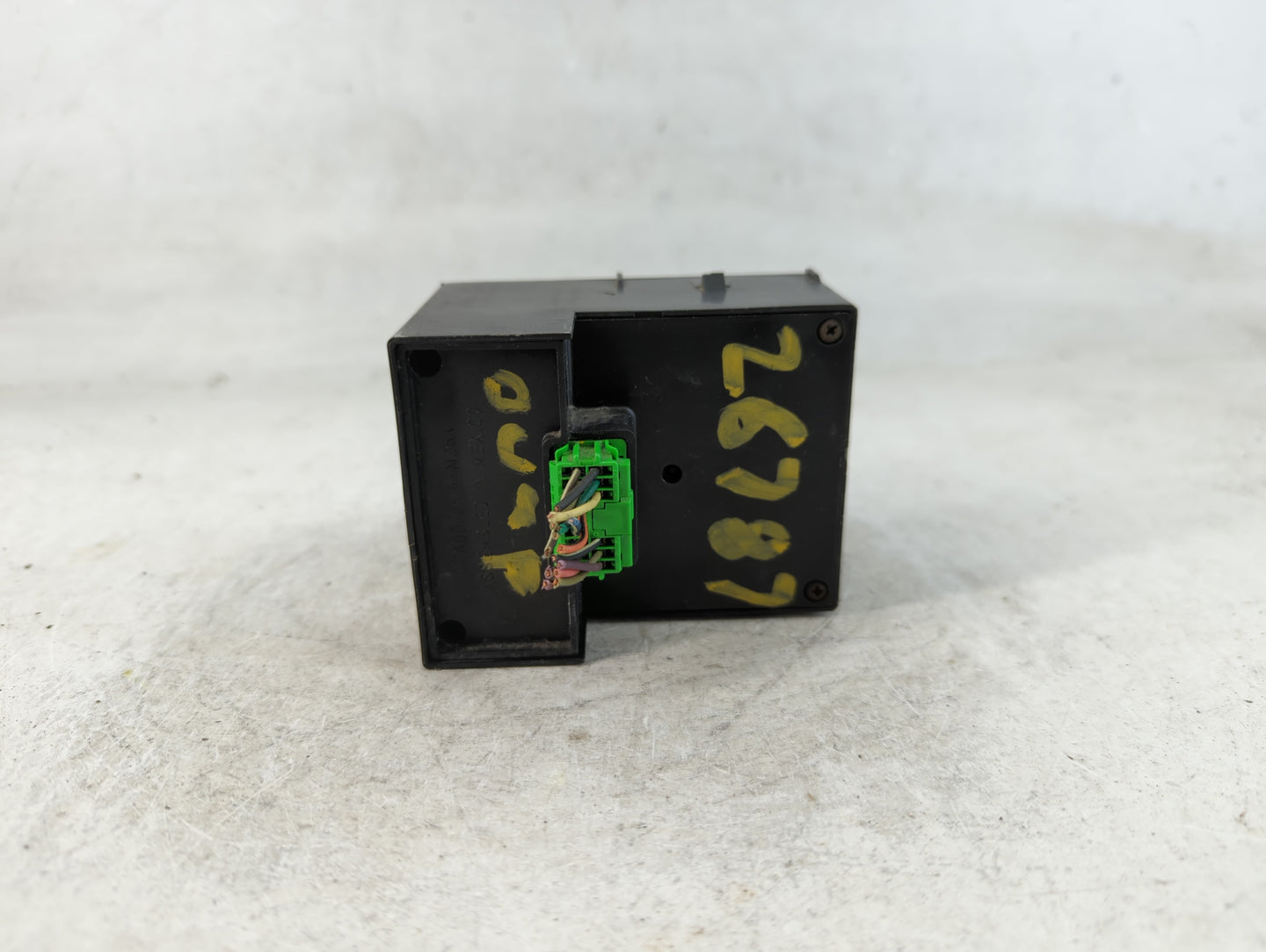 2006 Chevrolet Avalanche Headlight Lamp Control Switch - Oemusedautoparts1.com
