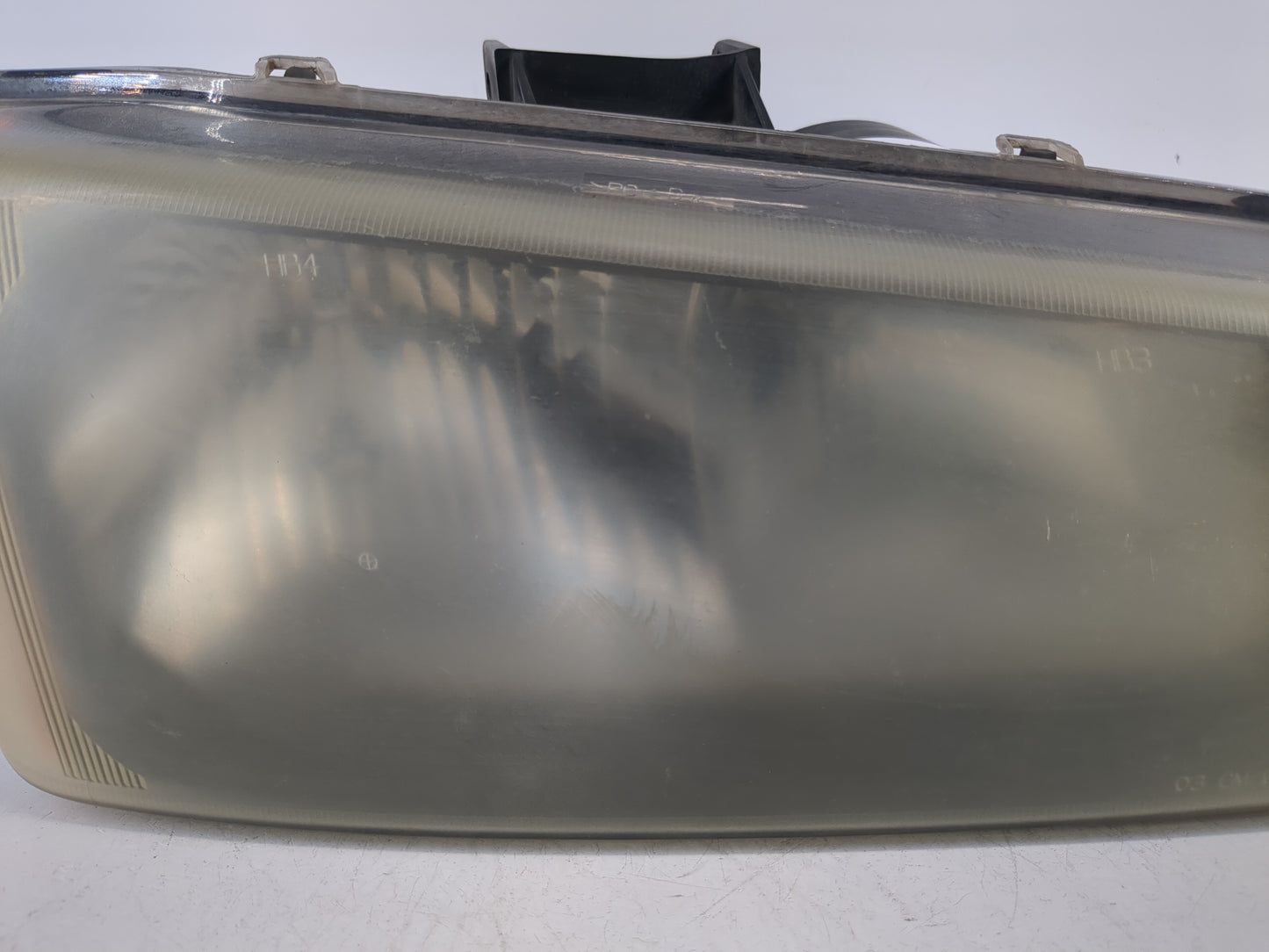 2005 Avalanche 1500 Passenger Right Oem Head Light Headlight Lamp - Oemusedautoparts1.com