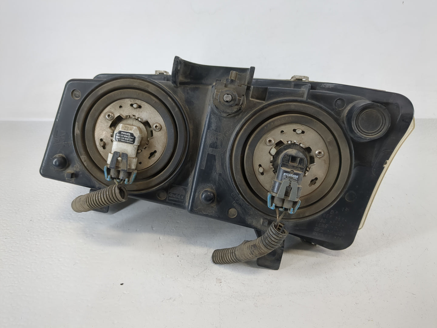 2005 Avalanche 1500 Passenger Right Oem Head Light Headlight Lamp - Oemusedautoparts1.com