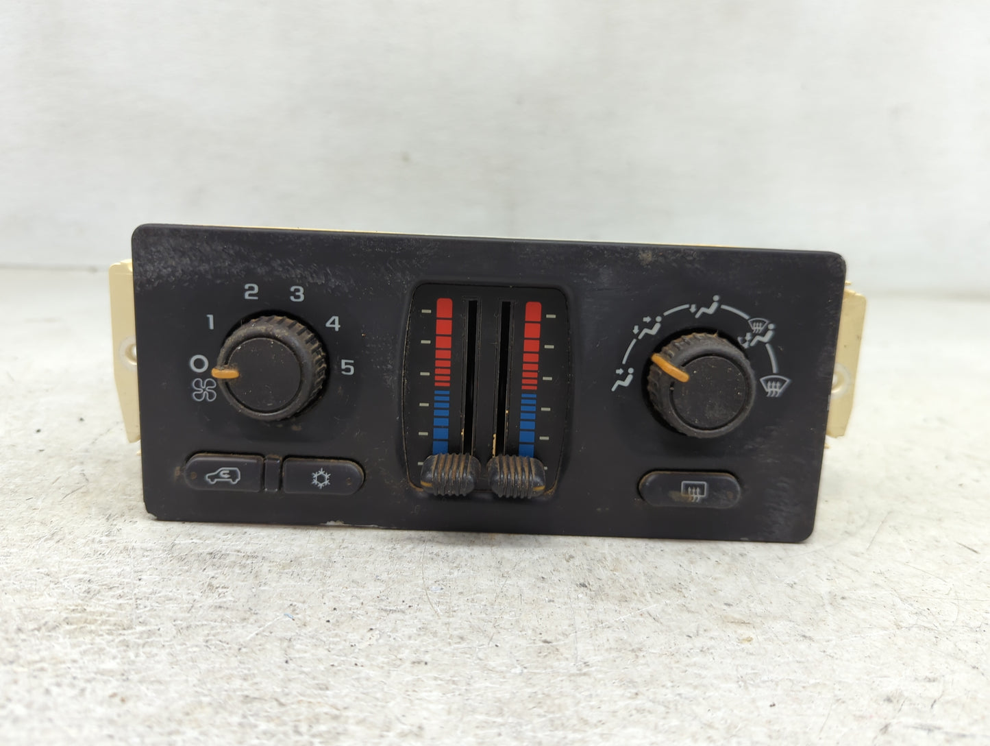 2005-2006 Chevrolet Avalanche 1500 Climate Control Module Temperature AC/Heater Replacement P/N:10370034 Fits Fits 2005 2006