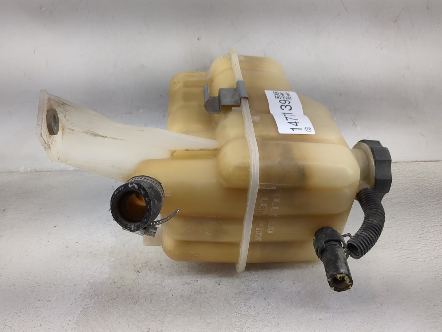2004 Avalanche 1500 Radiator Coolant Overflow Expansion Tank Bottle - Oemusedautoparts1.com