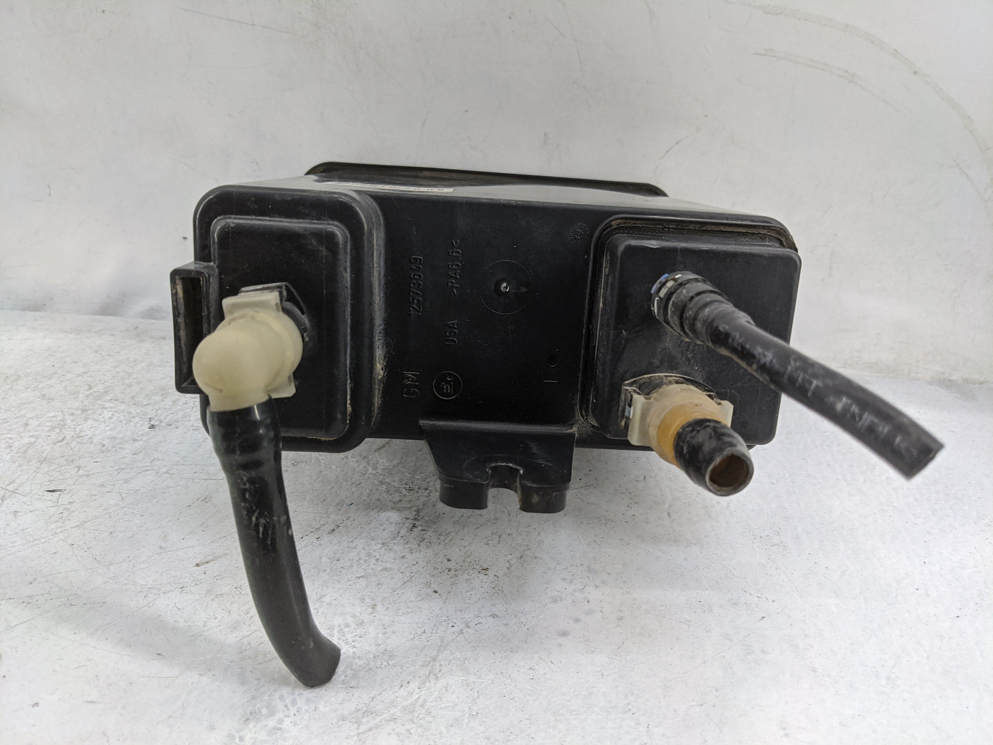2006 Chevrolet Avalanche 1500 Fuel Vapor Charcoal Canister - Oemusedautoparts1.com