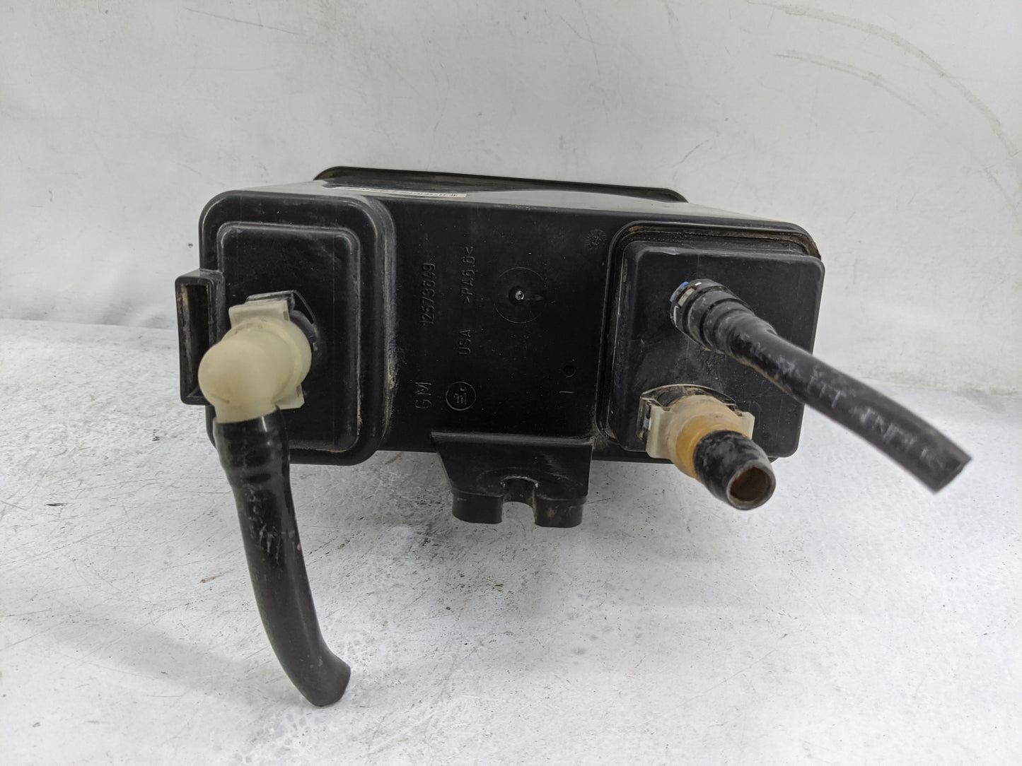 2006 Chevrolet Avalanche 1500 Fuel Vapor Charcoal Canister - Oemusedautoparts1.com