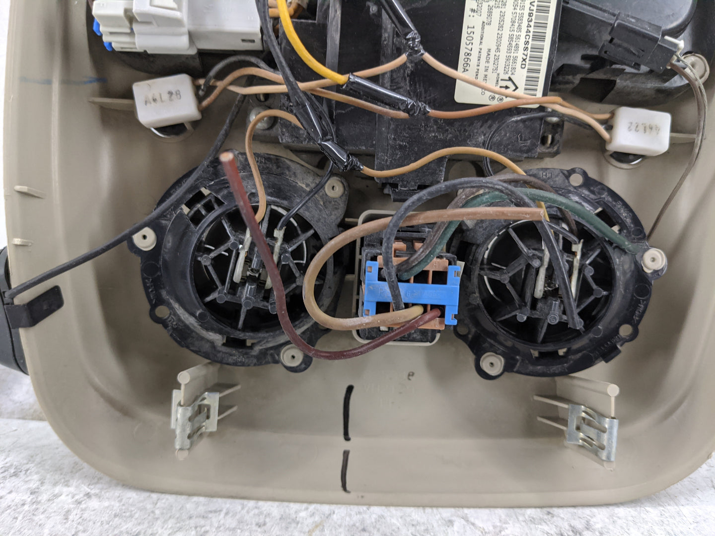 2006 Chevrolet Avalanche 1500 Undefined Tan - Oemusedautoparts1.com