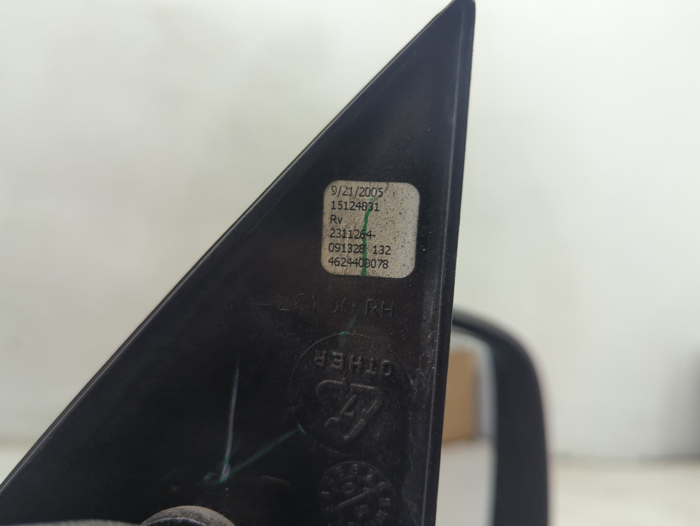 2006 Chevrolet Avalanche 1500 Passenger Side View Mirror - Right Door Mirror OEM Used - Oemusedautoparts1.com