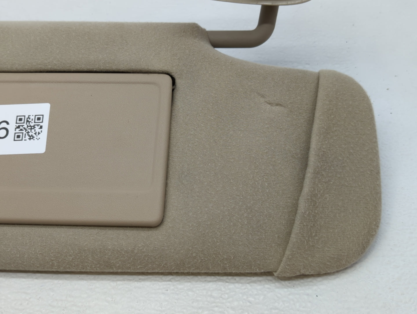 2006 Chevrolet Avalanche 1500 Sun Visor Shade Replacement Passenger Right Mirror Fits OEM Used Auto Parts - Oemusedautoparts