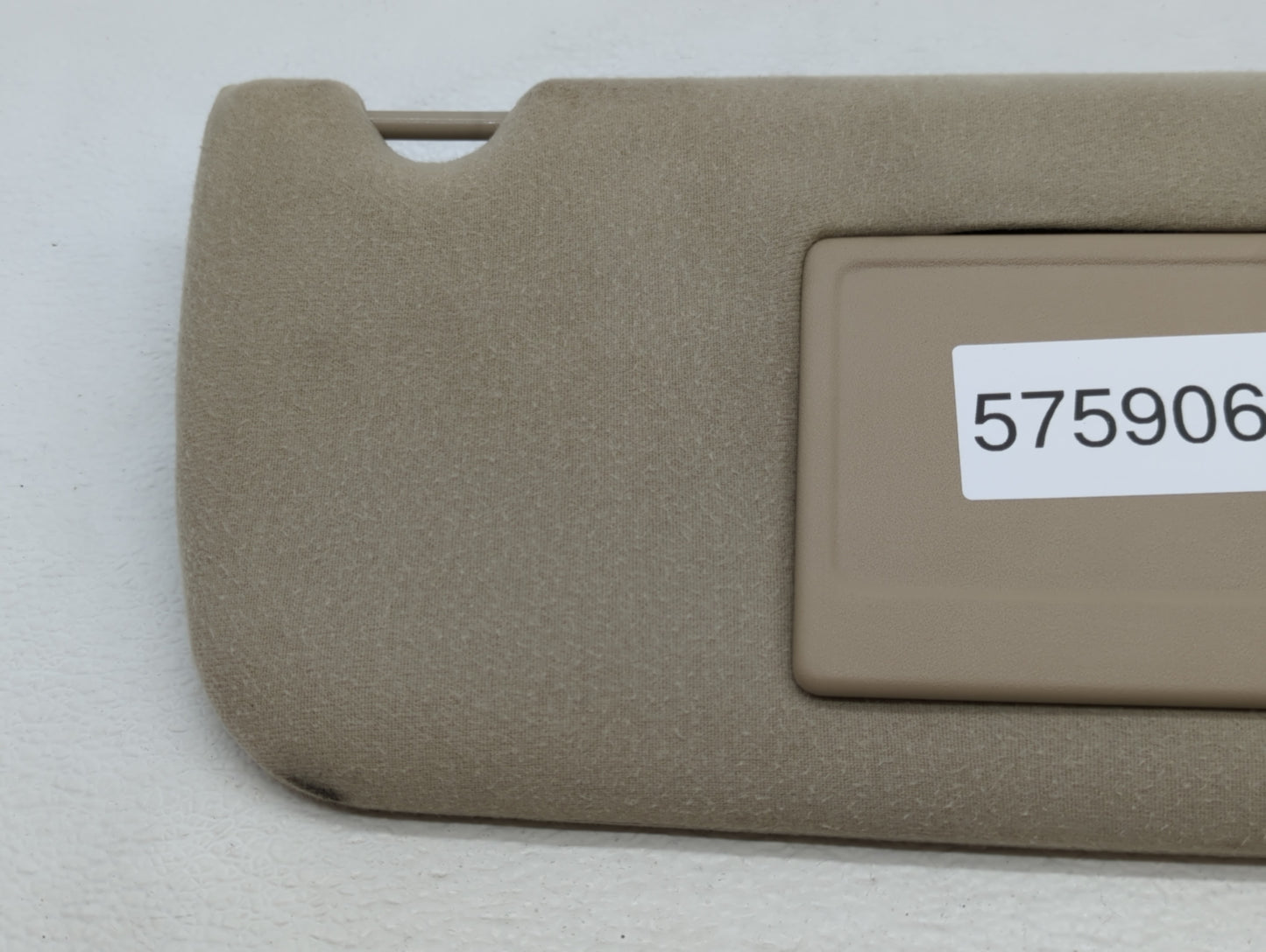 2006 Chevrolet Avalanche 1500 Sun Visor Shade Replacement Passenger Right Mirror Fits OEM Used Auto Parts - Oemusedautoparts