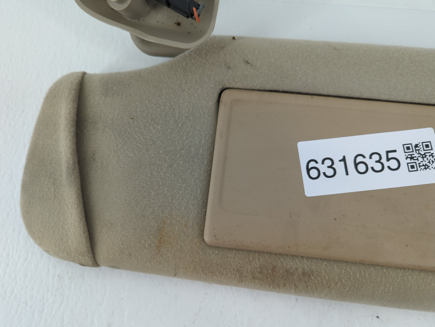 2006 Chevrolet Avalanche 1500 Sun Visor Shade Replacement Driver Left Mirror Fits OEM Used Auto Parts - Oemusedautoparts1.co