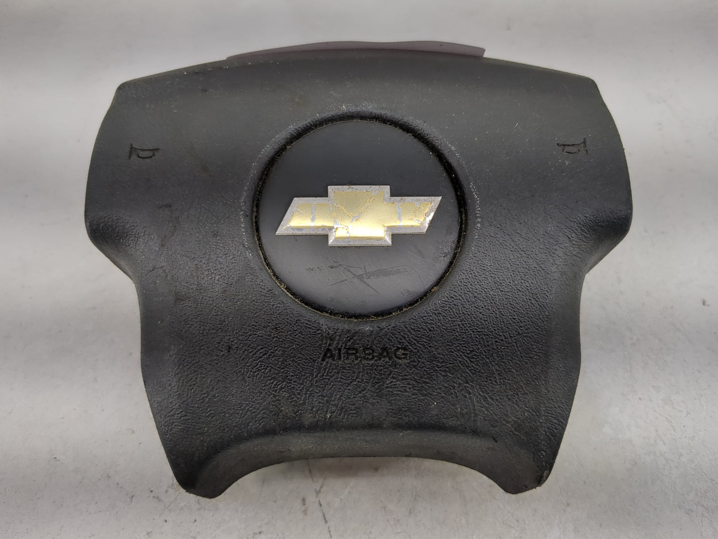 2003 Chevrolet Avalanche 2500 Air Bag Driver Left Steering Wheel Mounted - Oemusedautoparts1.com