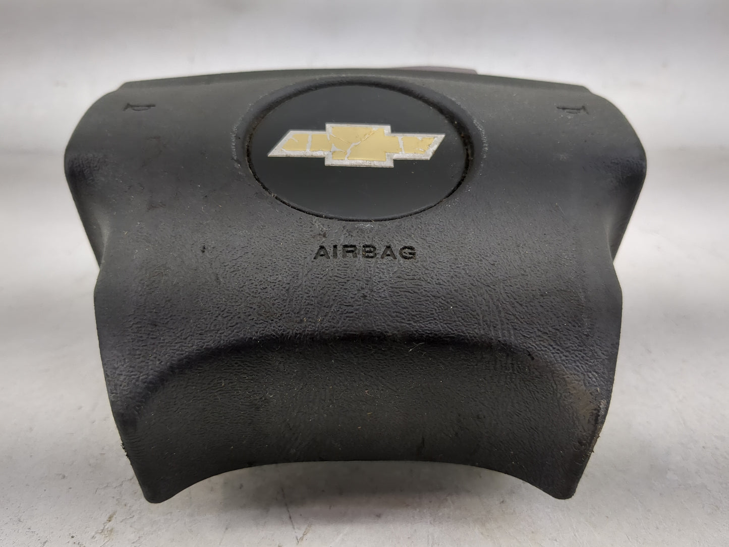 2003 Chevrolet Avalanche 2500 Air Bag Driver Left Steering Wheel Mounted - Oemusedautoparts1.com