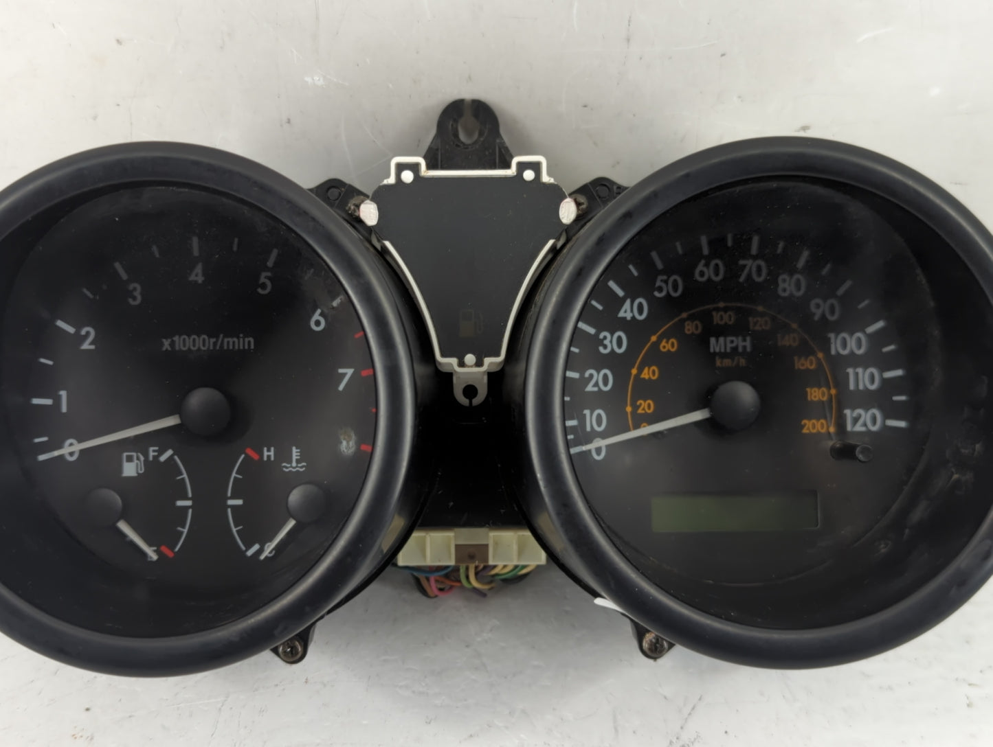 2006 Chevrolet Aveo Instrument Cluster Speedometer Gauges Fits OEM Used Auto Parts - Oemusedautoparts1.com