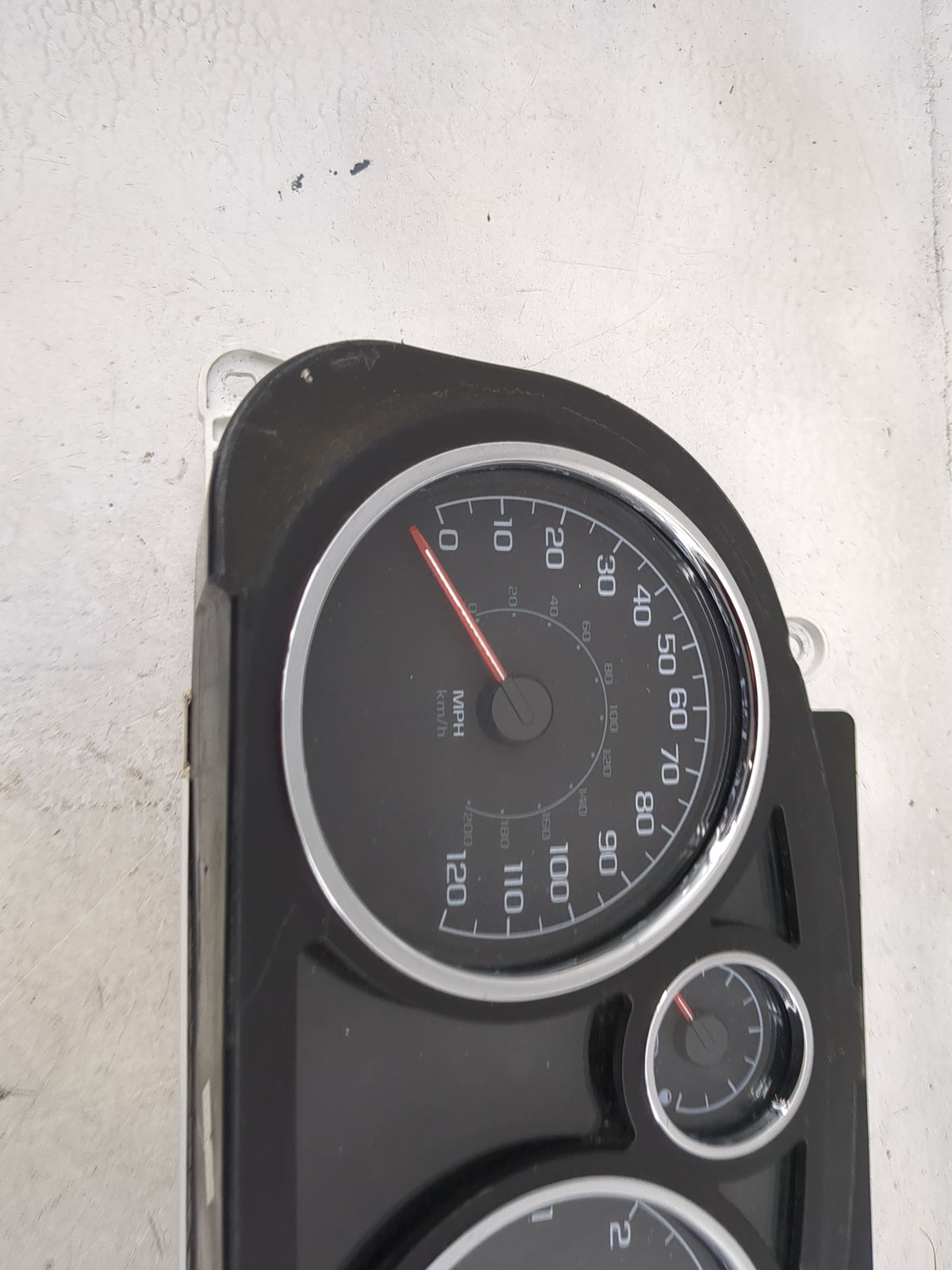 2005-2006 Chevrolet Cobalt Instrument Cluster Speedometer Gauges P/N:15805551 Miles:208K Fits Fits 2005 2006 OEM Used Auto P