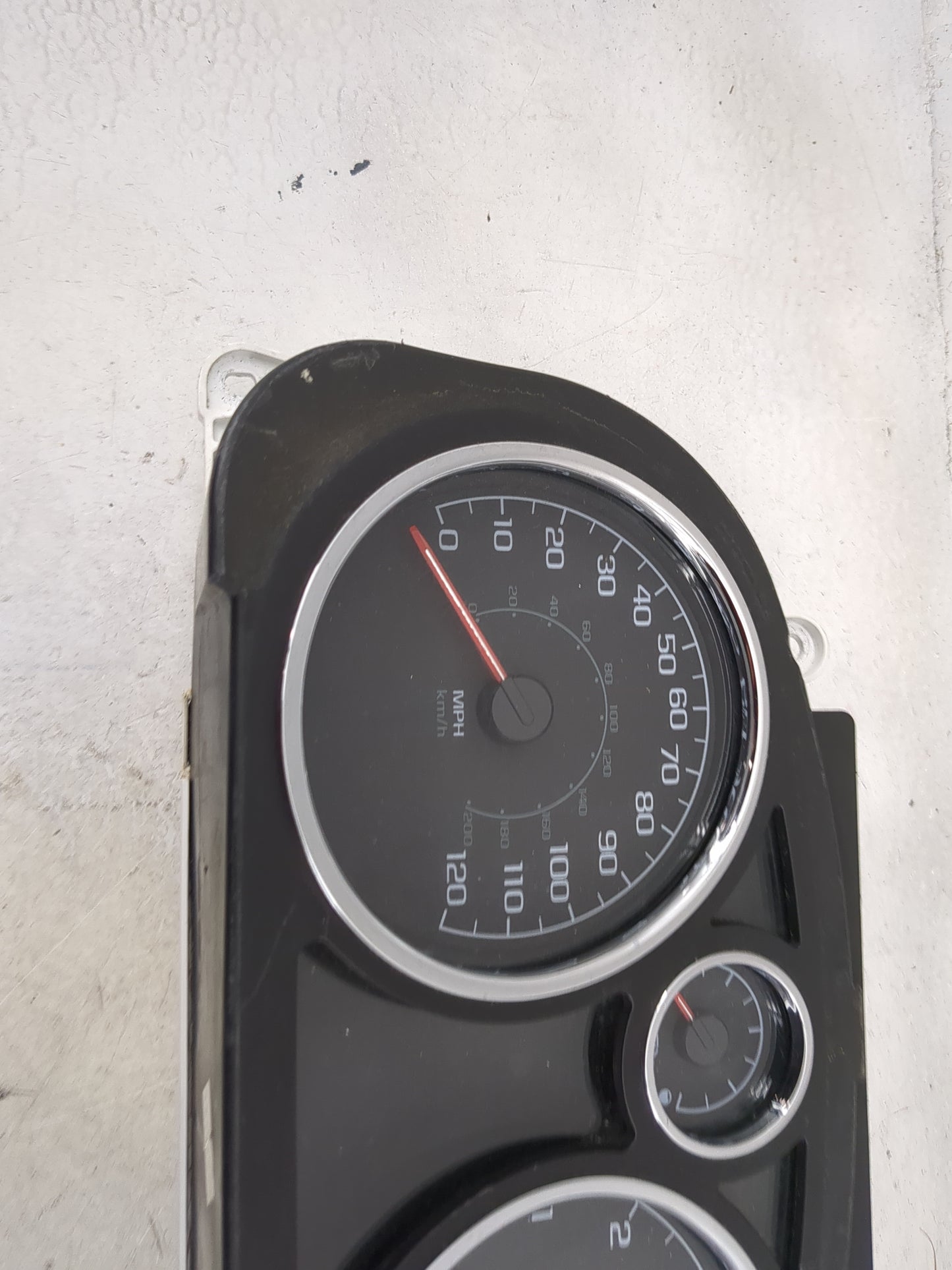 2005-2006 Chevrolet Cobalt Instrument Cluster Speedometer Gauges P/N:15805551 Miles:208K Fits Fits 2005 2006 OEM Used Auto P