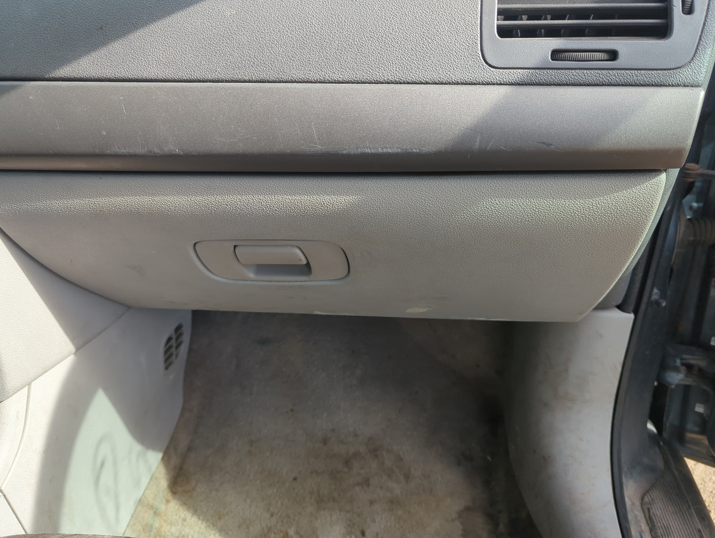 2006 Chevrolet Cobalt Passenger Glove Box Door Storage Compartment - Oemusedautoparts1.com