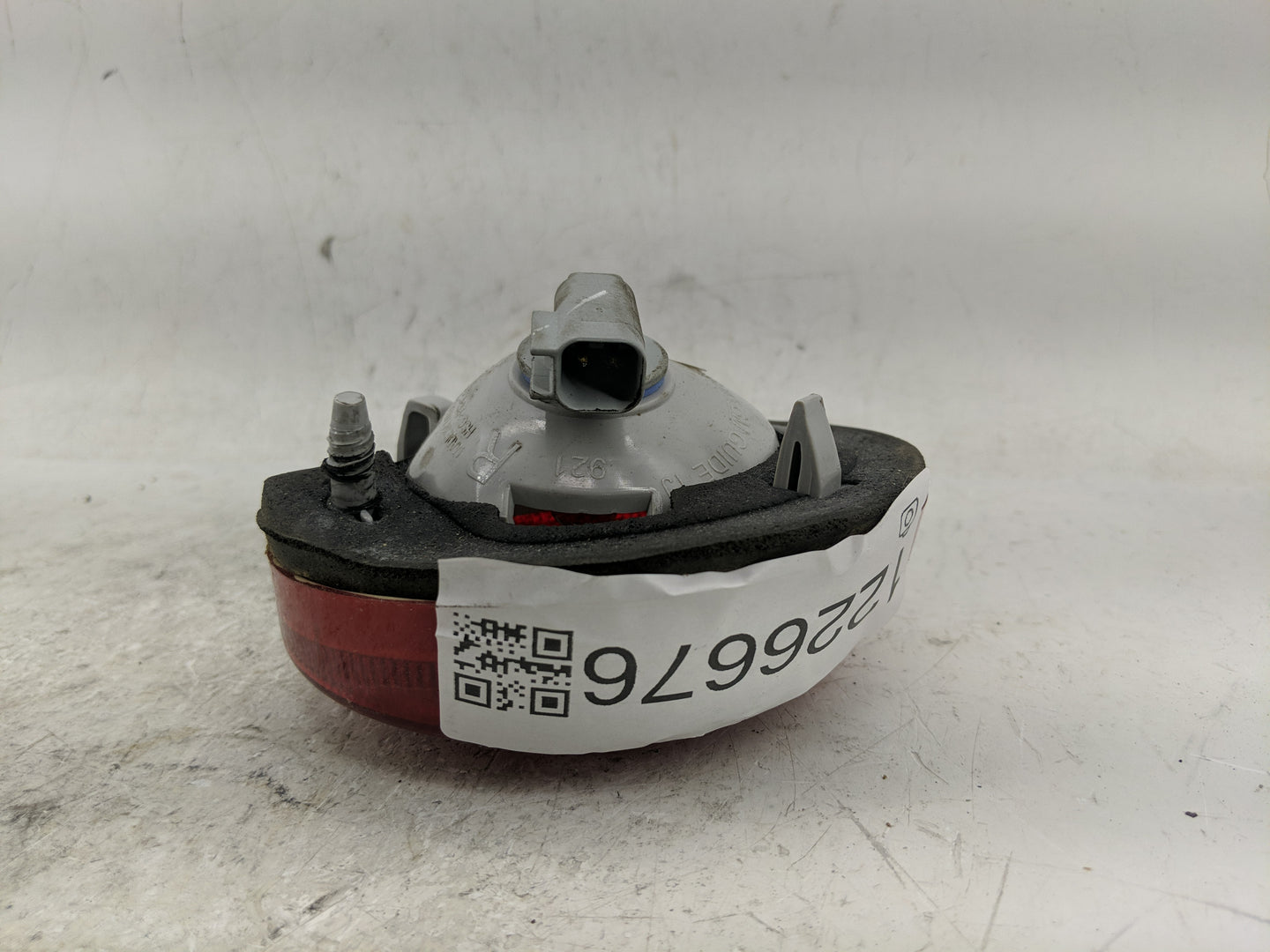 2005-2010 Chevrolet Cobalt Tail Light Assembly Passenger Right OEM Fits Fits 2005 2006 2007 2008 2009 2010 OEM Used Auto Par