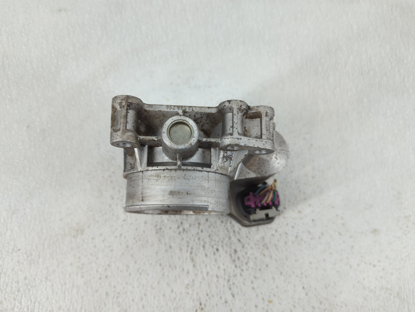 2005-2006 Chevrolet Cobalt Throttle Body P/N:12 568 796 Fits Fits 2002 2003 2004 2005 2006 2007 OEM Used Auto Parts - Oemuse