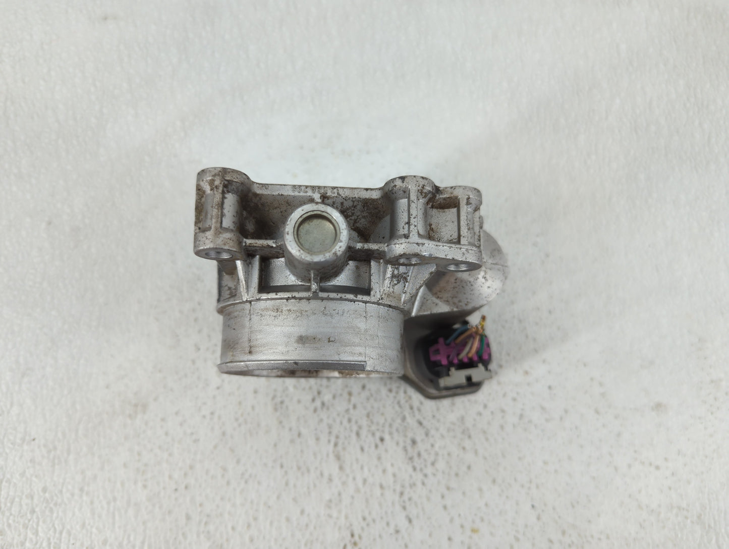 2005-2006 Chevrolet Cobalt Throttle Body P/N:12 568 796 Fits Fits 2002 2003 2004 2005 2006 2007 OEM Used Auto Parts - Oemuse