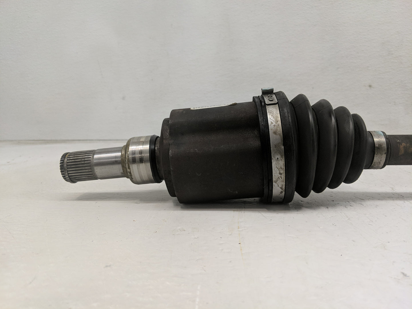 2005-2010 Chevrolet Cobalt Axle Shaft Front Driver Cv C/v - Oemusedautoparts1.com