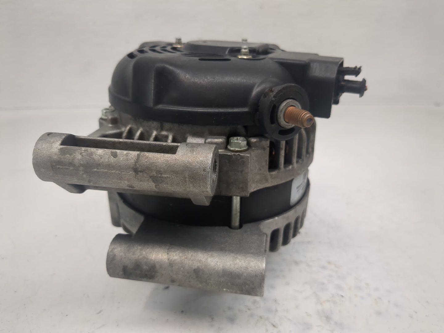 2005-2007 Chevrolet Cobalt Alternator Replacement Generator Charging Assembly Engine OEM Fits Fits 2005 2006 2007 OEM Used A