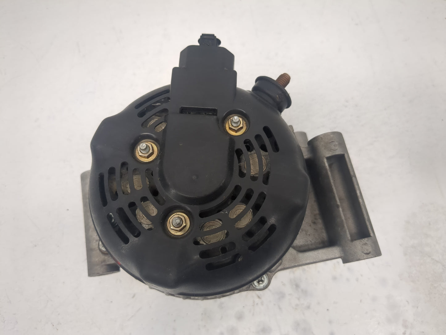 2005-2007 Chevrolet Cobalt Alternator Replacement Generator Charging Assembly Engine OEM Fits Fits 2005 2006 2007 OEM Used A