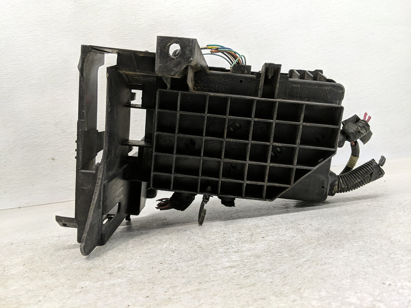 2006 Chevrolet Cobalt Fusebox Fuse Box Panel Relay Module Fits OEM Used Auto Parts - Oemusedautoparts1.com