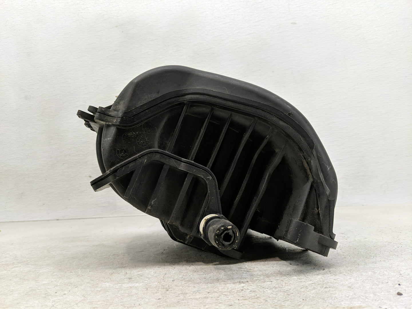 2006 Chevrolet Cobalt Air Intake Manifold P/N:TL85313E1620 Fits OEM Used Auto Parts - Oemusedautoparts1.com